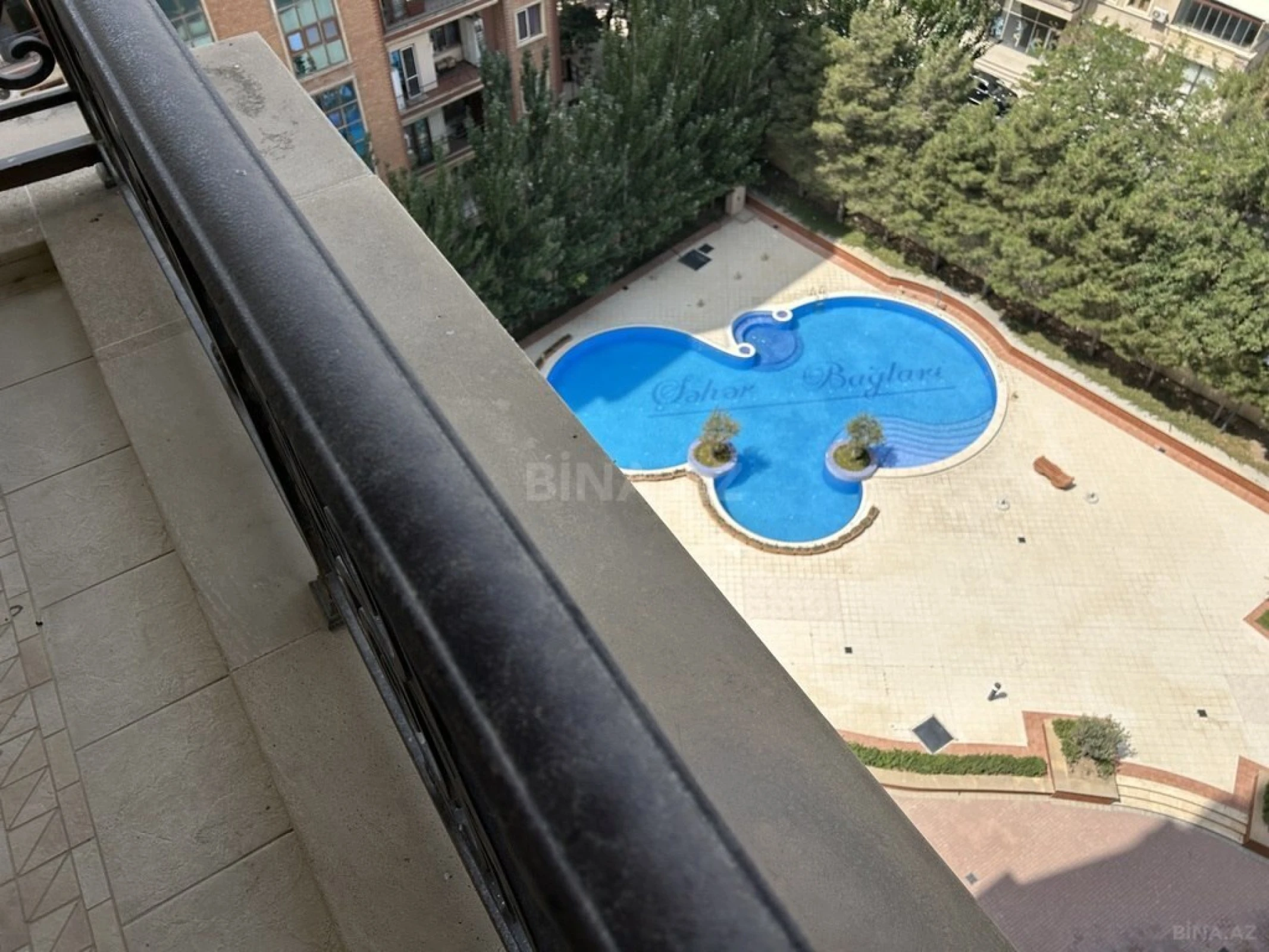 Kirayə verilir 3 otaqlı mənzil 190 m²