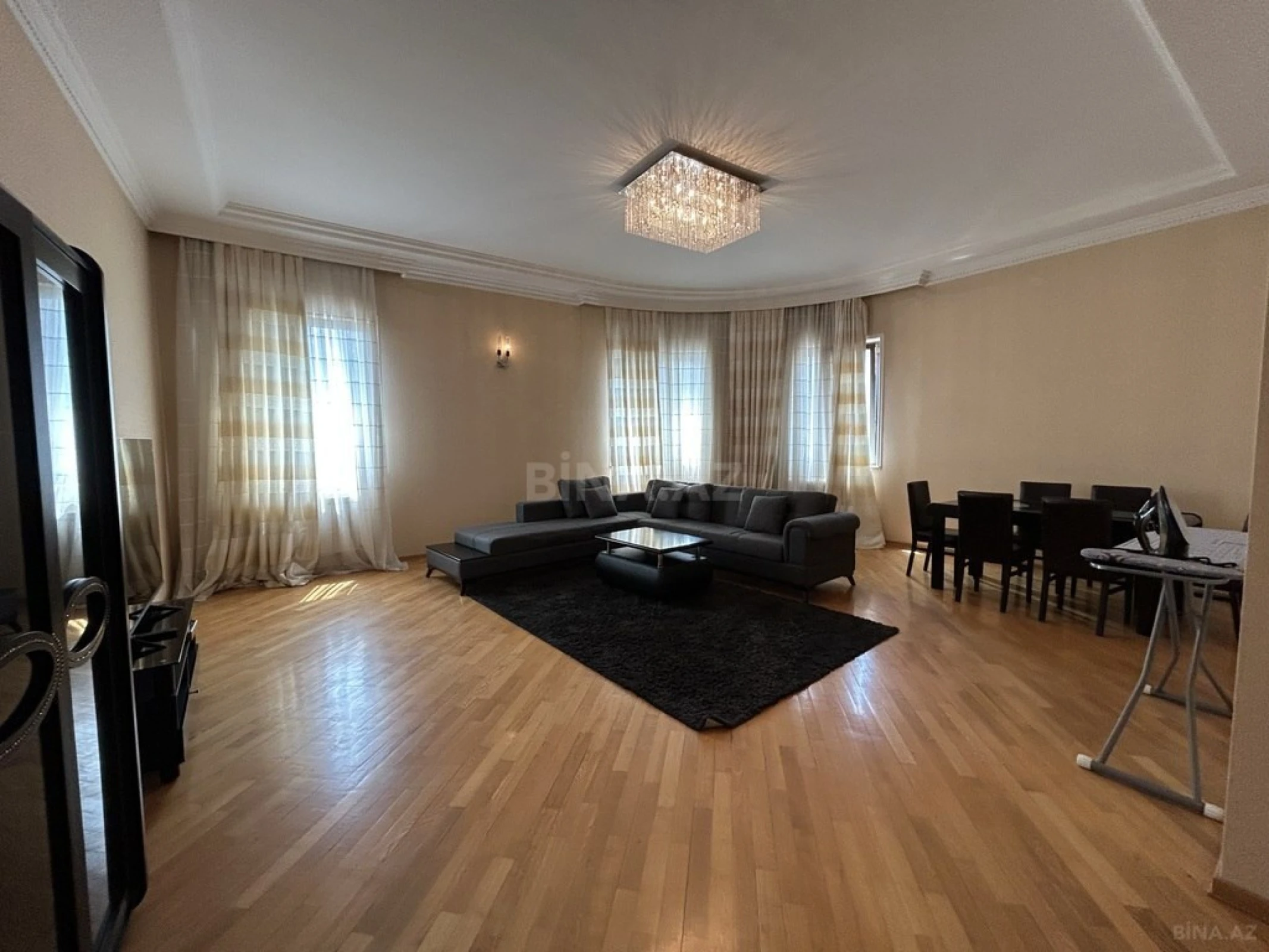 Kirayə verilir 3 otaqlı mənzil 190 m²