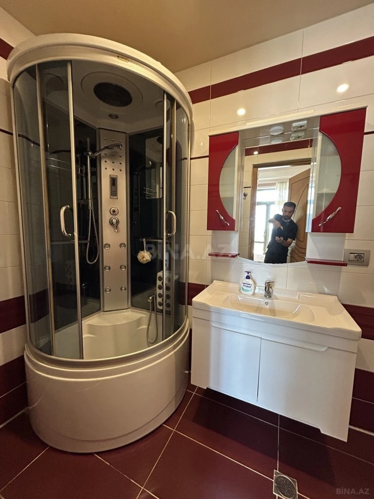 Kirayə verilir 3 otaqlı mənzil 190 m²