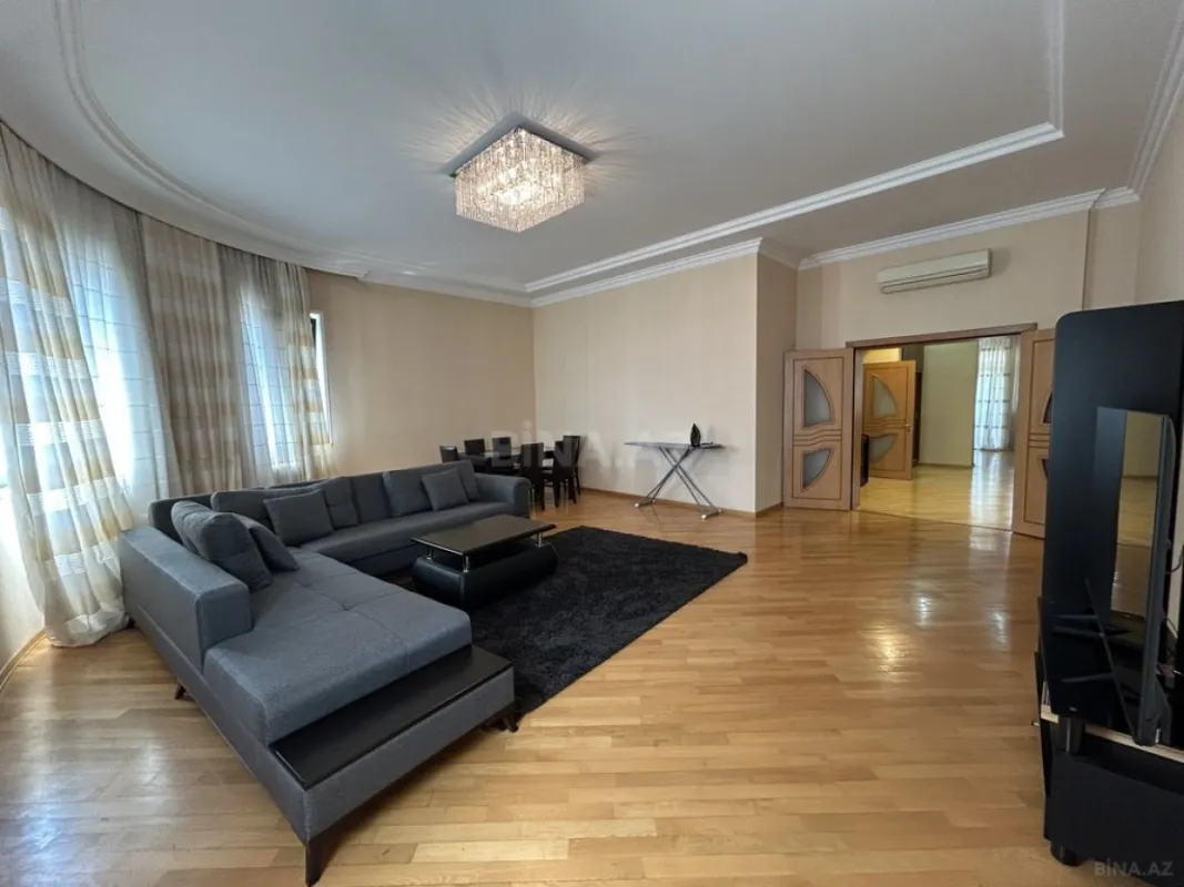 Kirayə verilir 3 otaqlı mənzil 190 m²