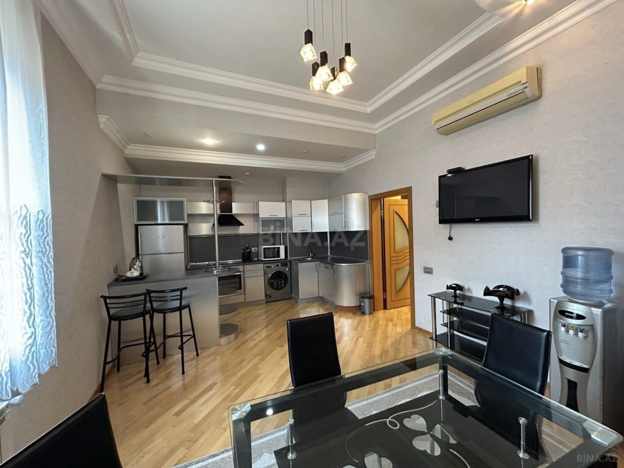 Kirayə verilir 3 otaqlı mənzil 190 m²