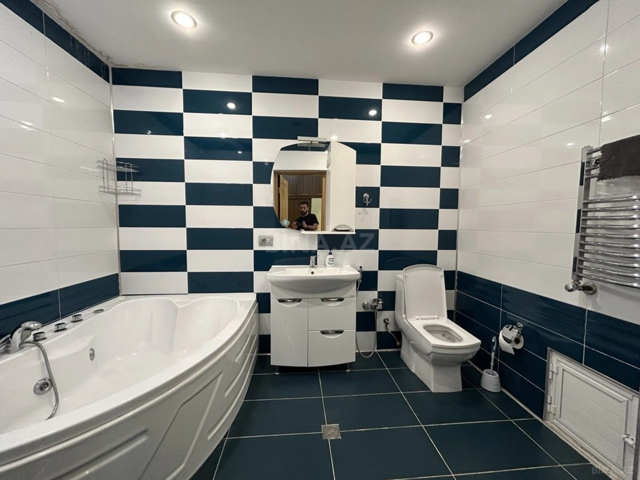 Kirayə verilir 3 otaqlı mənzil 190 m²