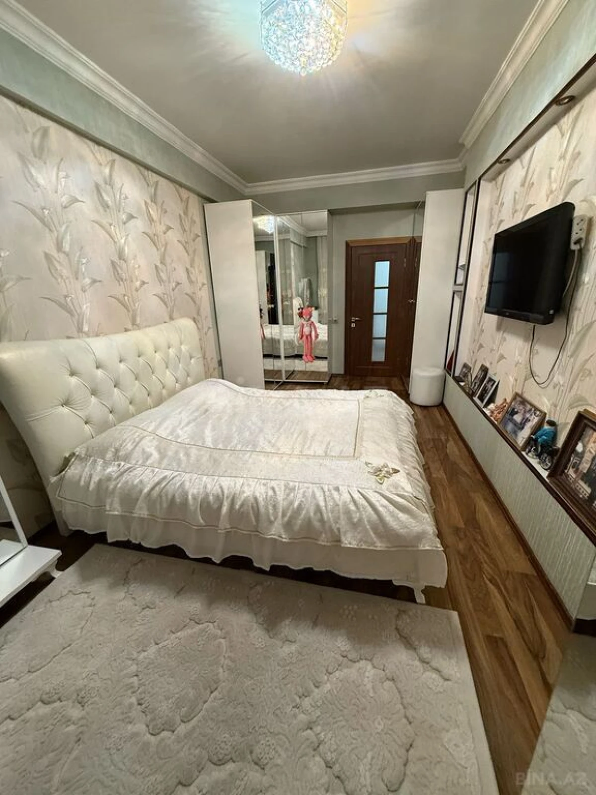 Satılır 3 otaqlı mənzil 147 m²