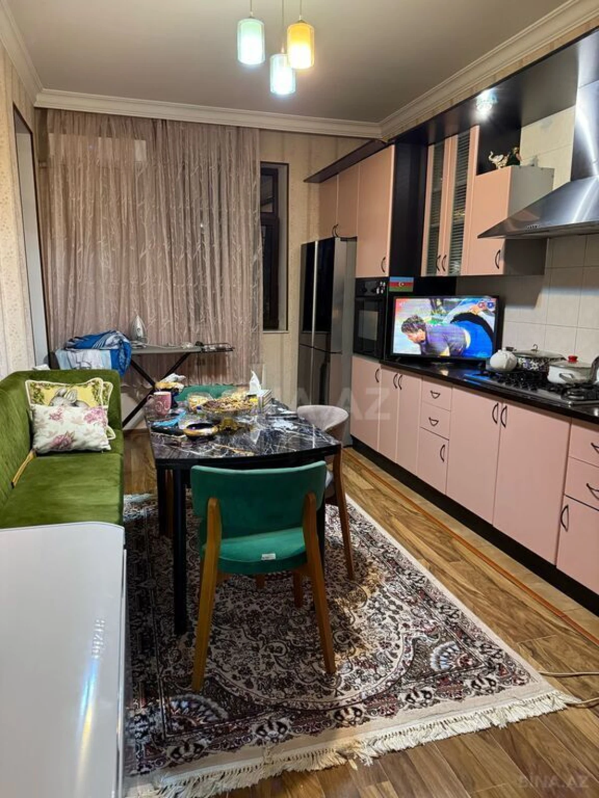 Satılır 3 otaqlı mənzil 147 m²