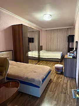 Satılır 3 otaqlı mənzil 147 m²