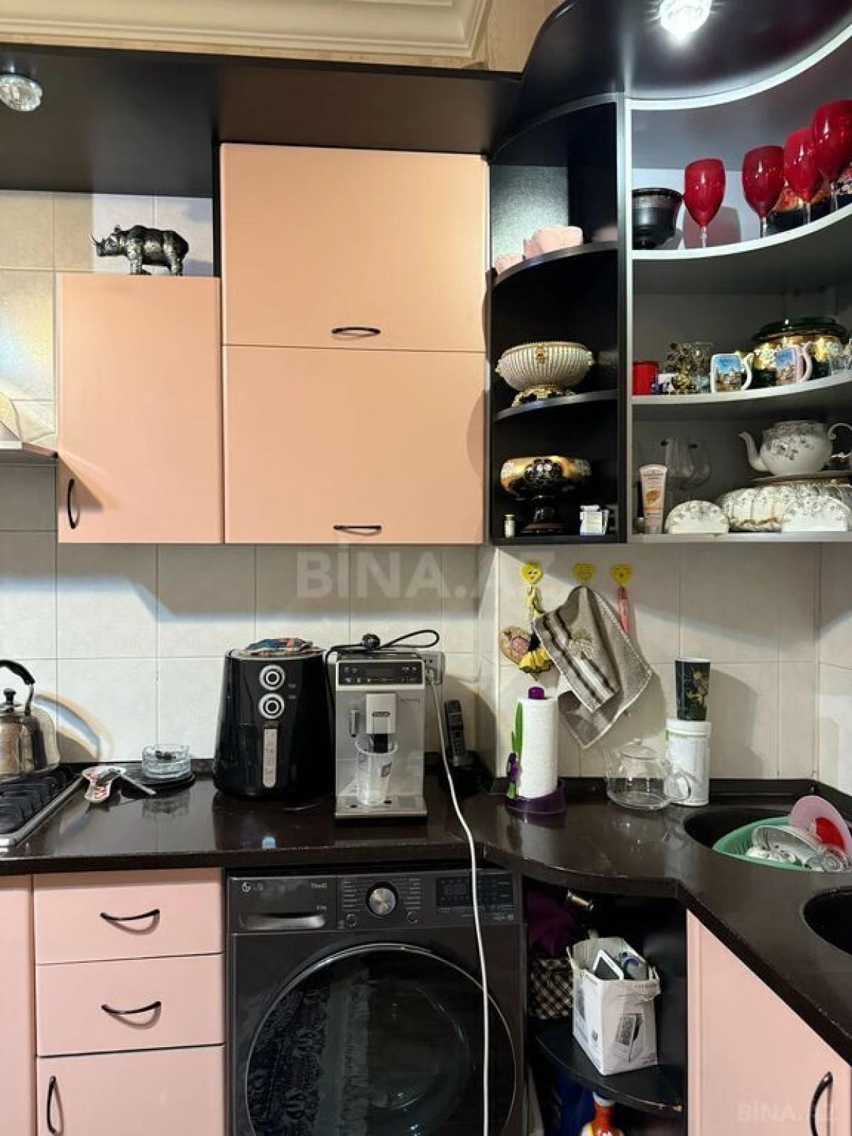 Satılır 3 otaqlı mənzil 147 m²