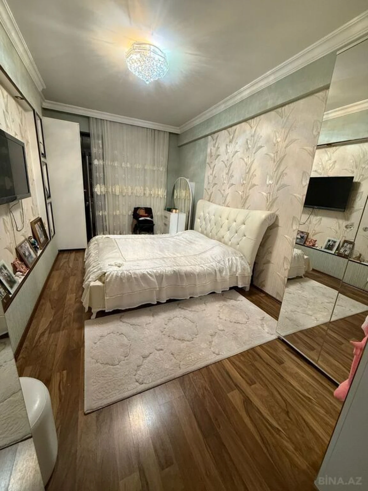Satılır 3 otaqlı mənzil 147 m²