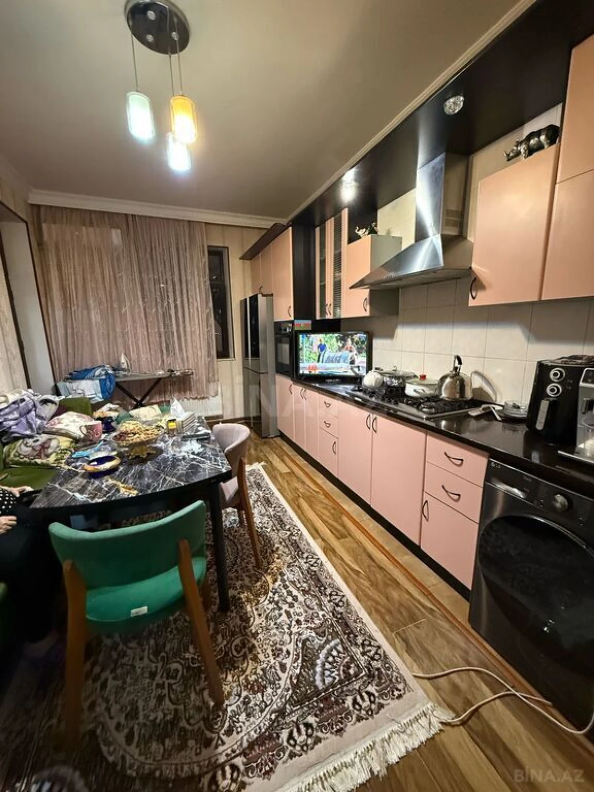 Satılır 3 otaqlı mənzil 147 m²