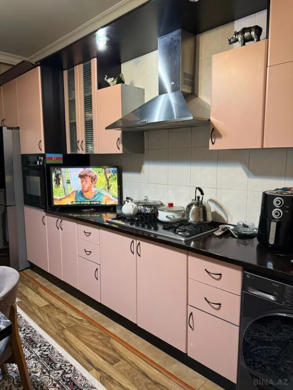 Satılır 3 otaqlı mənzil 147 m²