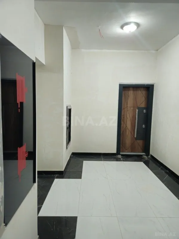 Satılır 5 otaqlı mənzil 267 m²