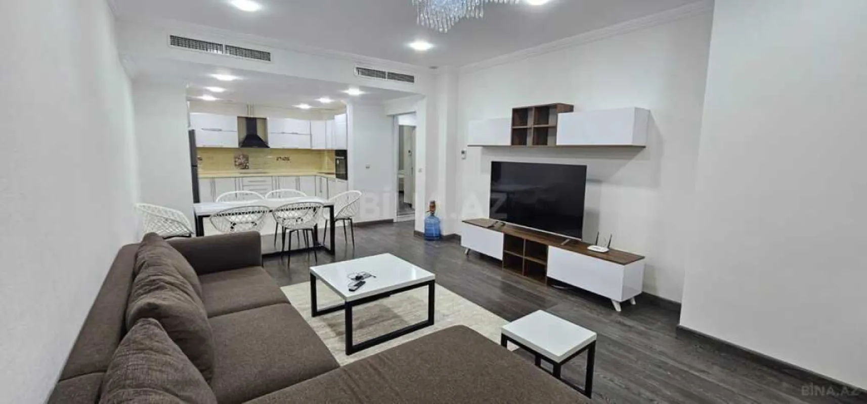 Kirayə verilir 3 otaqlı mənzil 140 m²
