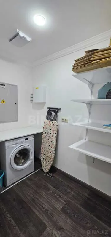 Kirayə verilir 3 otaqlı mənzil 140 m²