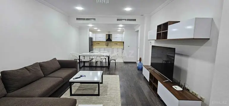 Kirayə verilir 3 otaqlı mənzil 140 m²