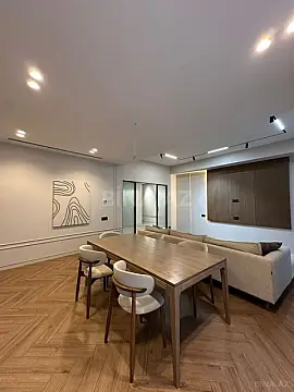 Satılır 4 otaqlı mənzil 150 m²
