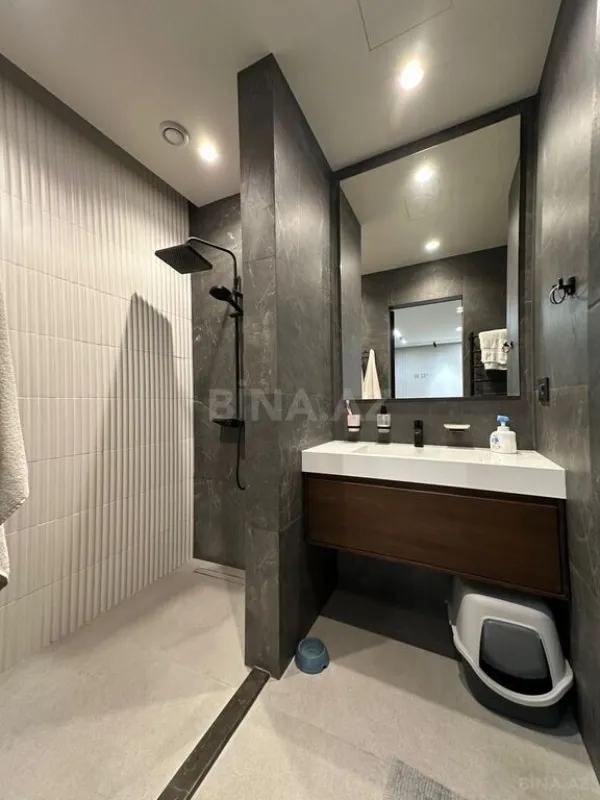 Satılır 4 otaqlı mənzil 150 m²