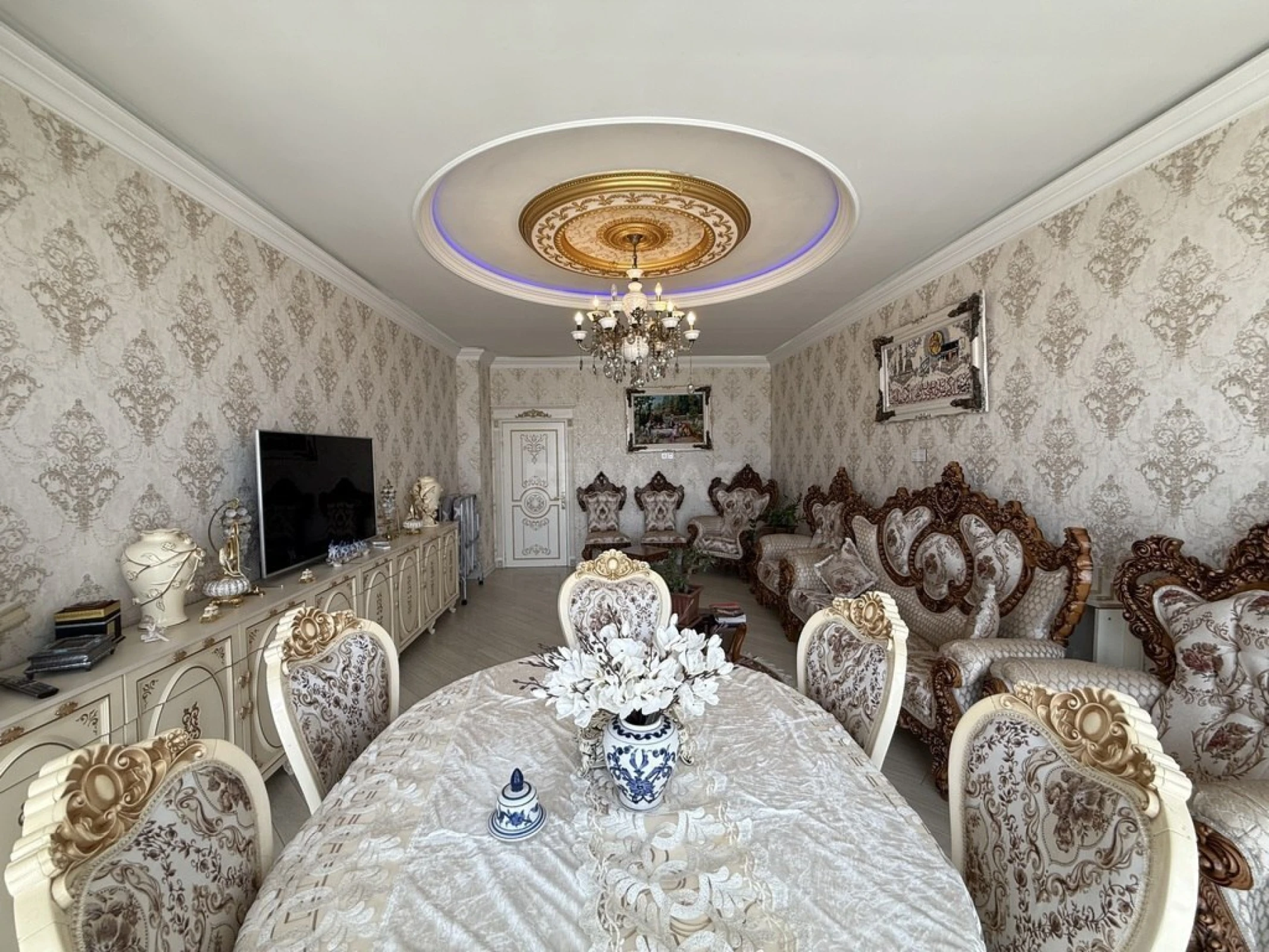 Satılır 3 otaqlı mənzil 160 m²