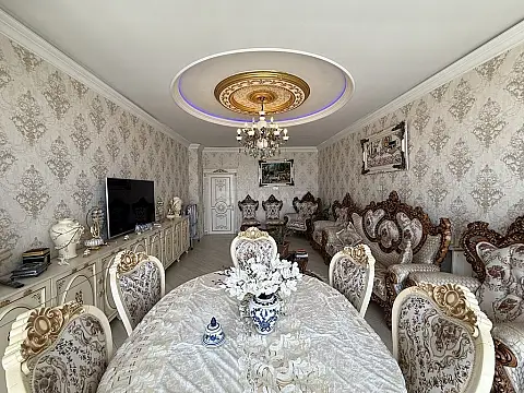 Satılır 3 otaqlı mənzil 160 m²