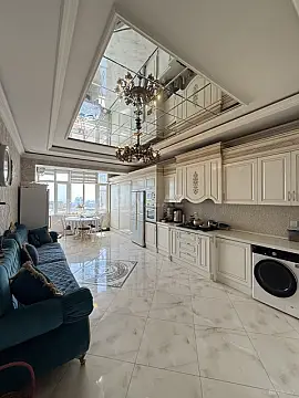 Satılır 3 otaqlı mənzil 160 m²