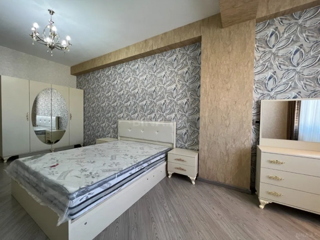 Kirayə verilir 2 otaqlı mənzil 120 m²
