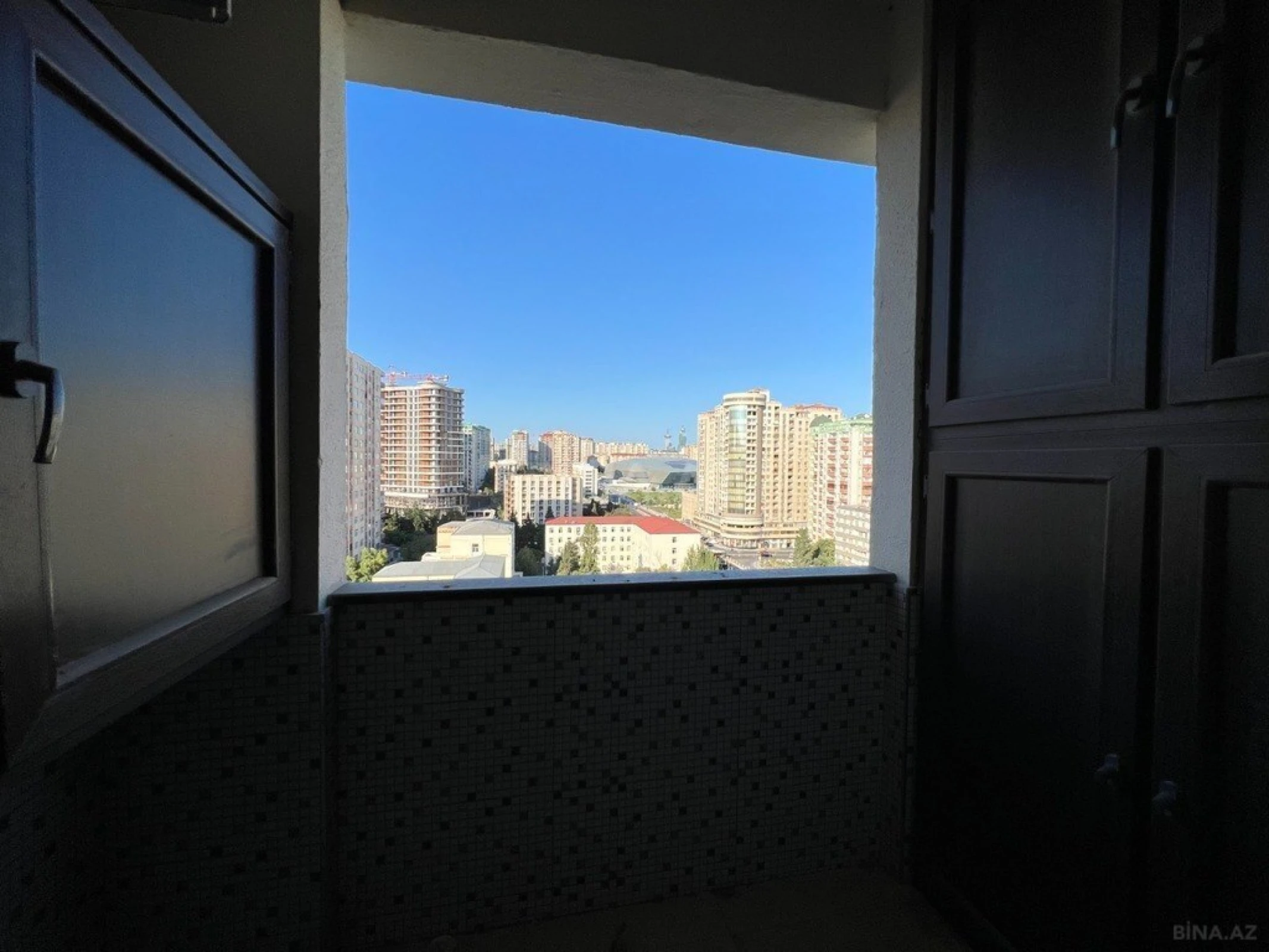 Kirayə verilir 2 otaqlı mənzil 120 m²