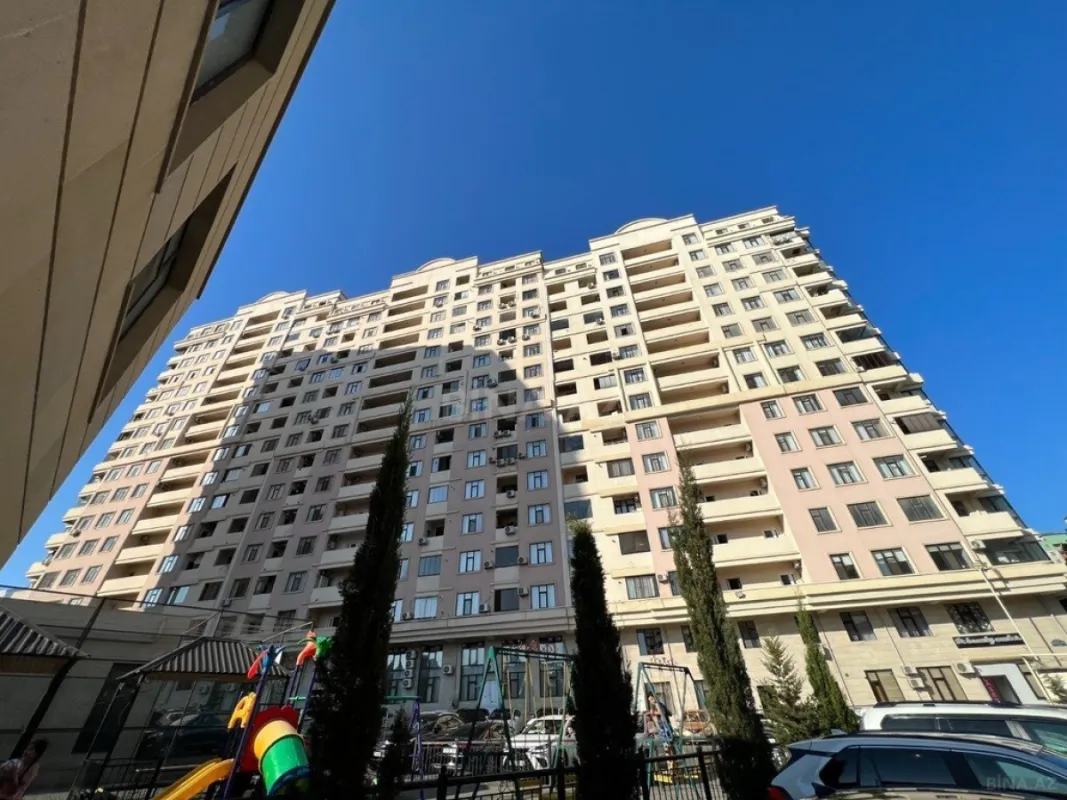 Kirayə verilir 2 otaqlı mənzil 120 m²