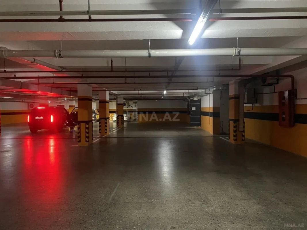 Satılır 4 otaqlı mənzil 167 m²