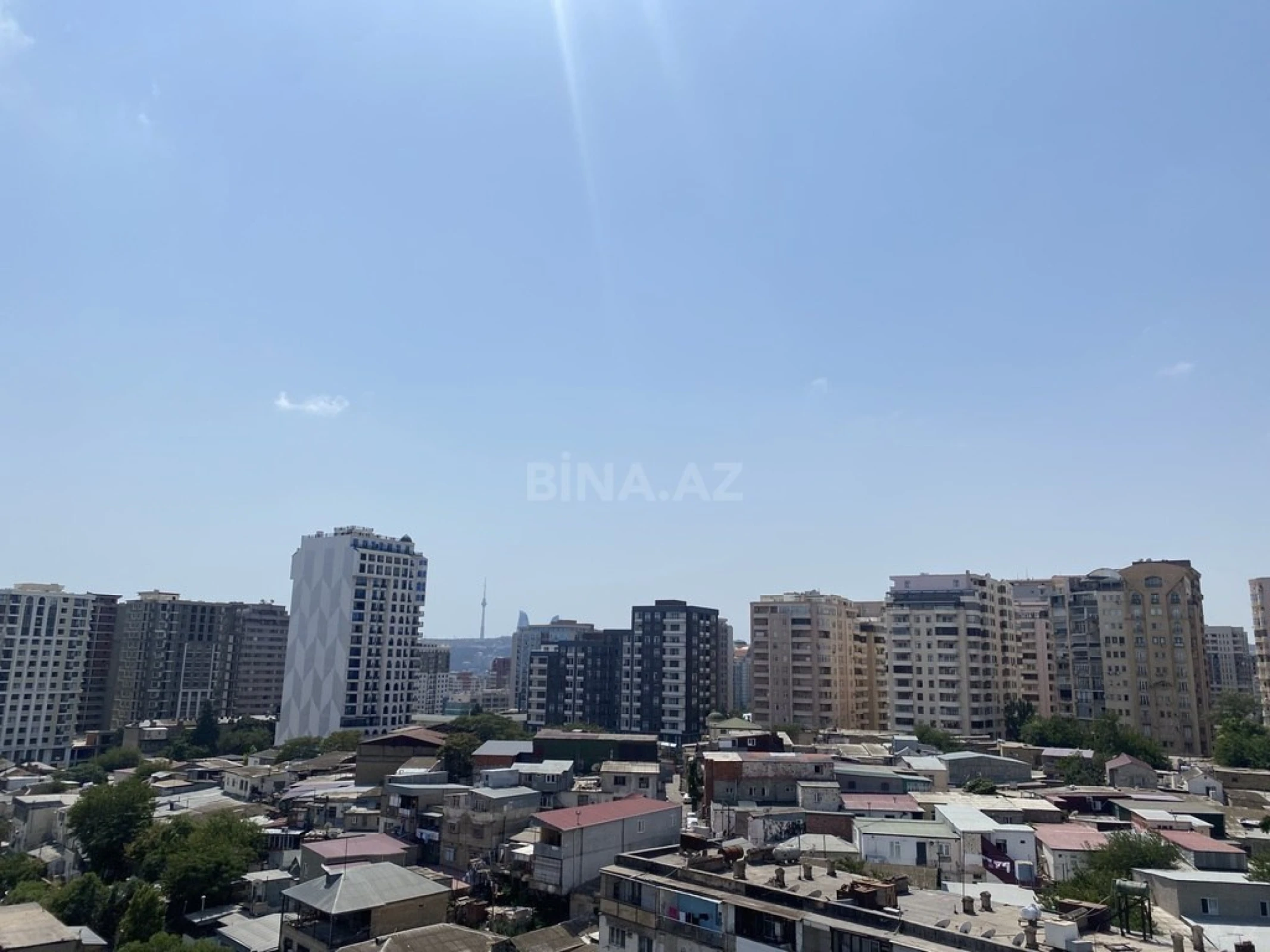 Satılır 4 otaqlı mənzil 167 m²