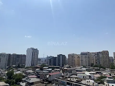 Satılır 4 otaqlı mənzil 167 m²