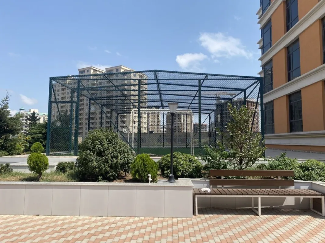 Satılır 4 otaqlı mənzil 167 m²