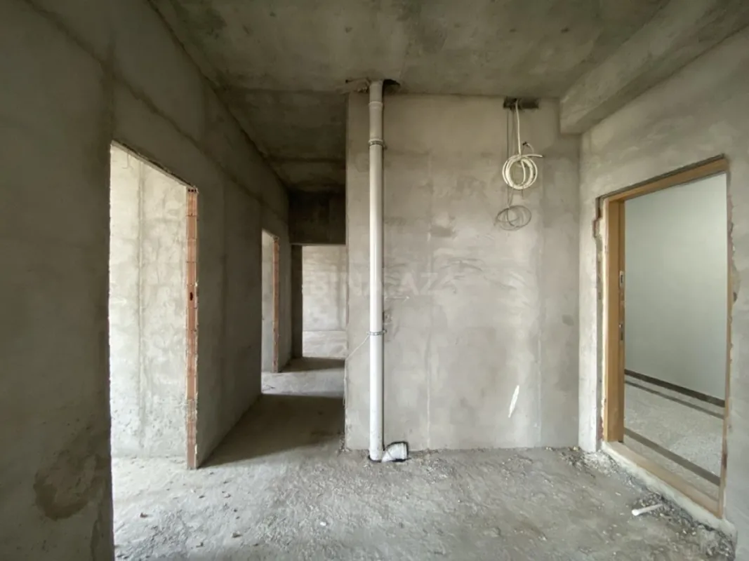 Satılır 4 otaqlı mənzil 167 m²