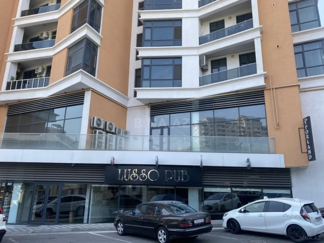 Satılır 4 otaqlı mənzil 167 m²