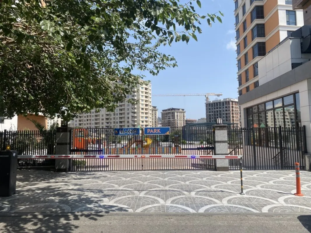 Satılır 4 otaqlı mənzil 167 m²