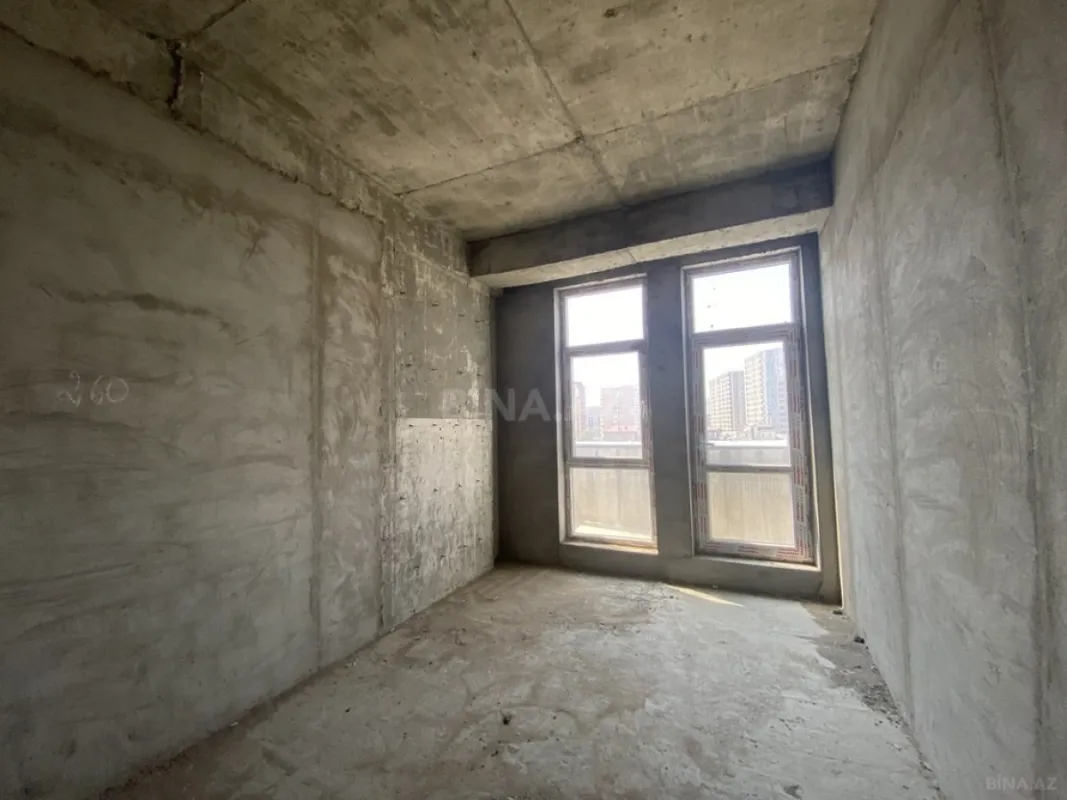 Satılır 4 otaqlı mənzil 167 m²