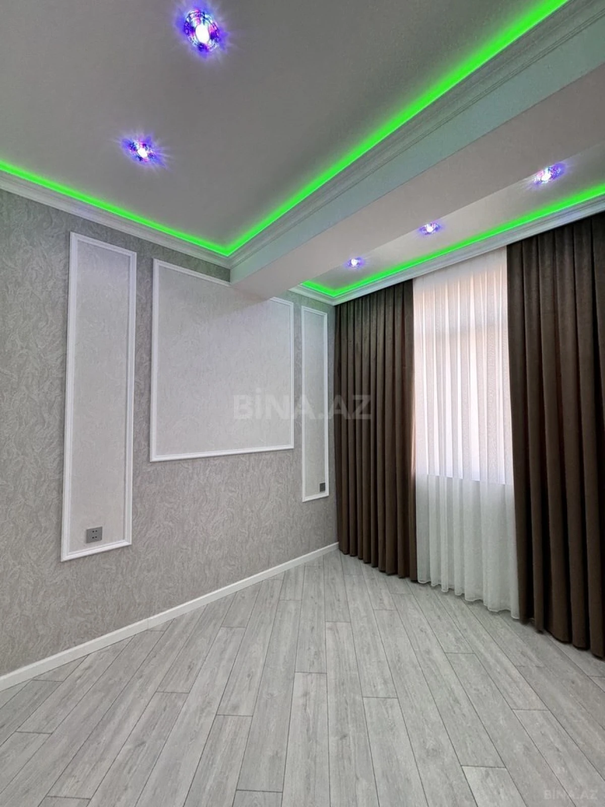 Satılır 2 otaqlı mənzil 56.5 m²