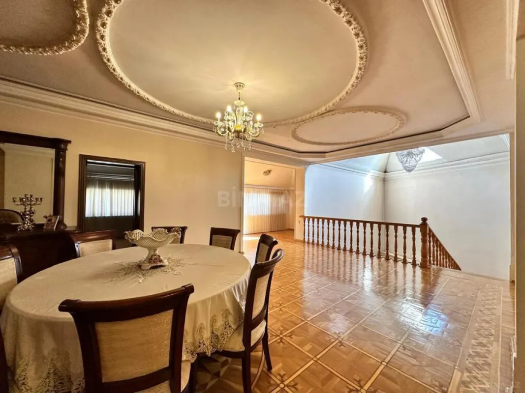 Satılır həyət evi 2000 m²