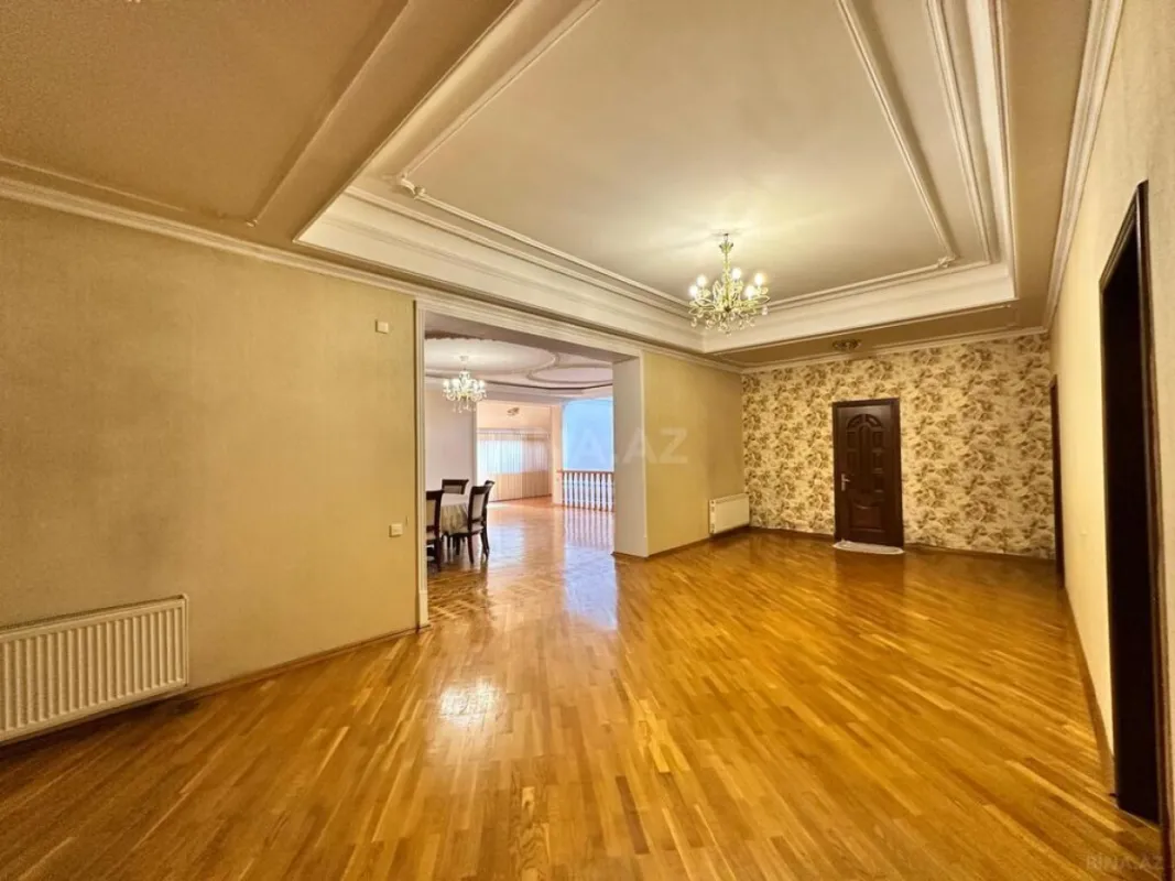 Satılır həyət evi 2000 m²