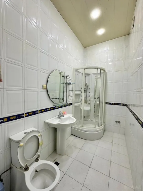 Satılır həyət evi 2000 m²