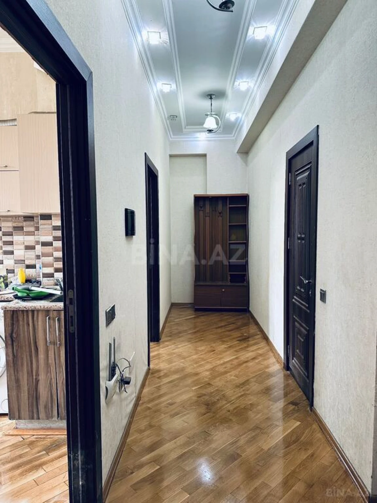 Kirayə verilir 2 otaqlı mənzil 76 m²
