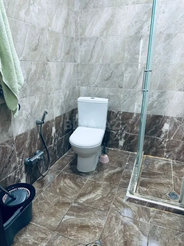 Kirayə verilir 2 otaqlı mənzil 76 m²