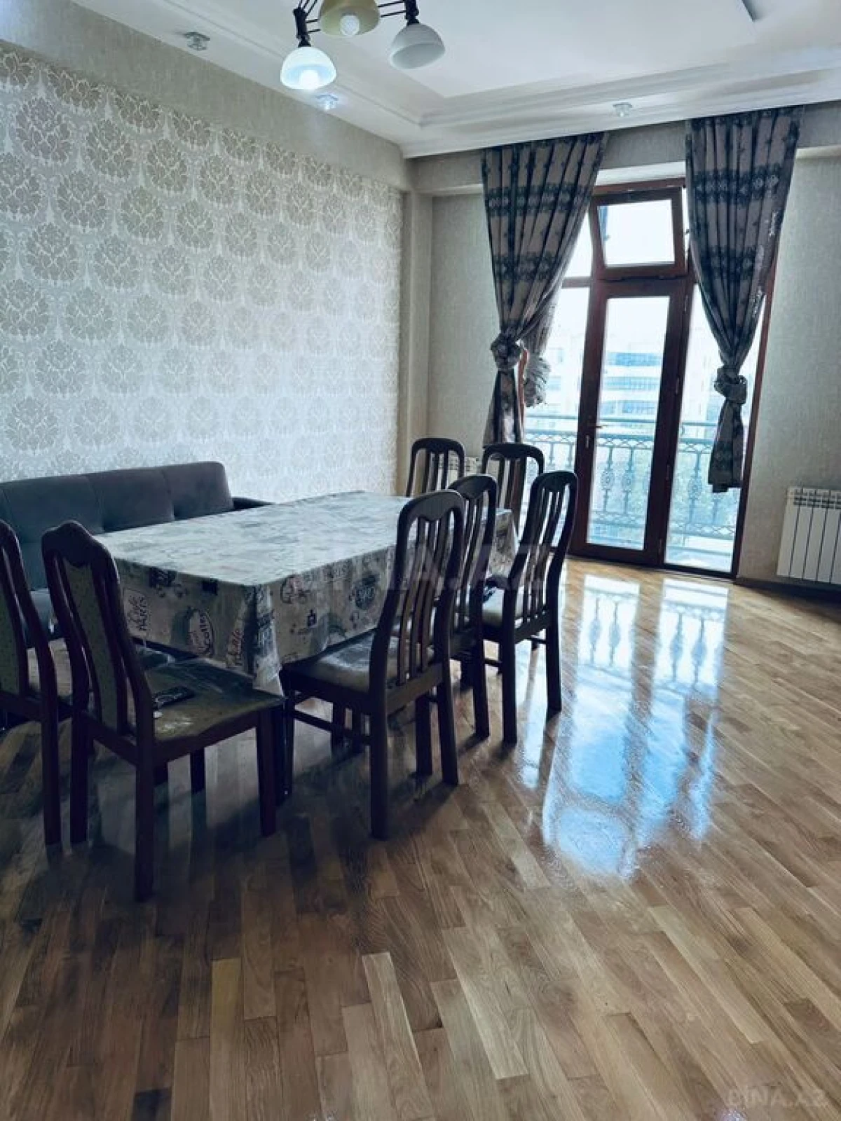 Kirayə verilir 2 otaqlı mənzil 76 m²