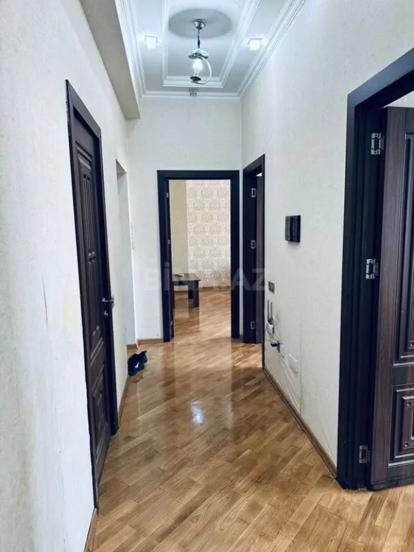 Kirayə verilir 2 otaqlı mənzil 76 m²