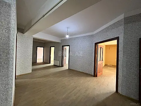 Satılır 7 otaqlı mənzil 275 m²