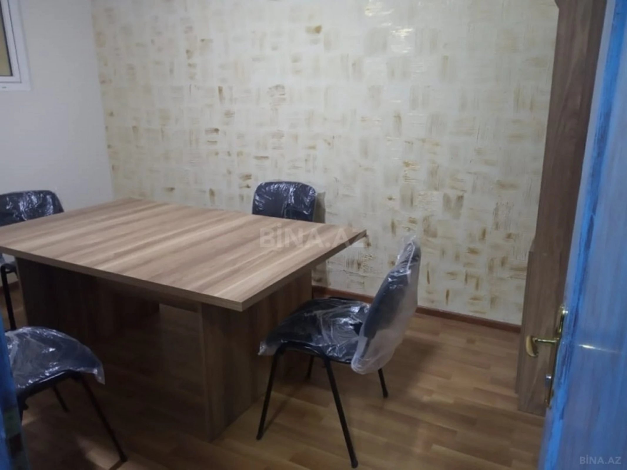 Kirayə verilir 3 otaqlı ofis 120 m²