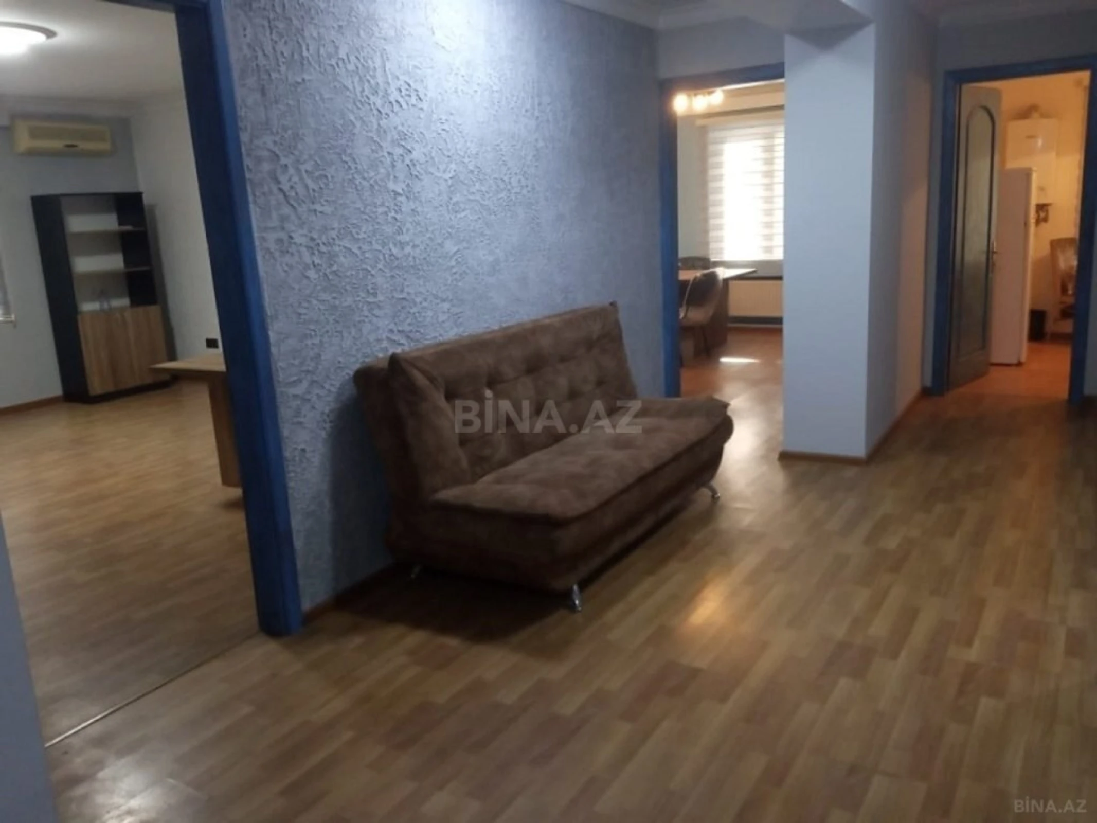 Kirayə verilir 3 otaqlı ofis 120 m²