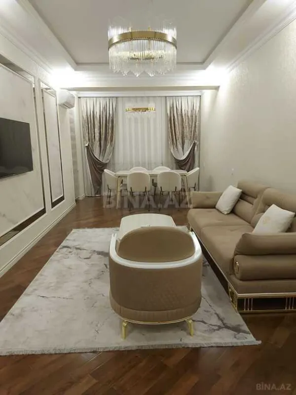 Kirayə verilir 2 otaqlı mənzil 96 m²