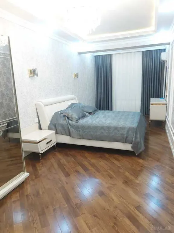 Kirayə verilir 2 otaqlı mənzil 96 m²
