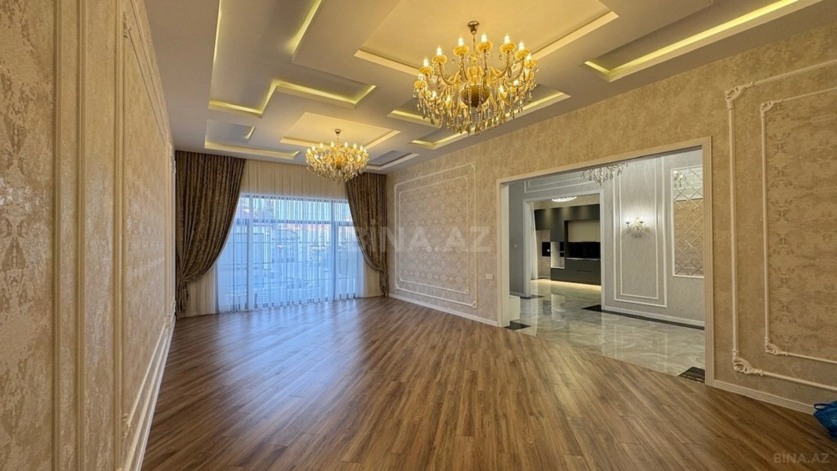 Satılır 5 otaqlı həyət evi 240 m²