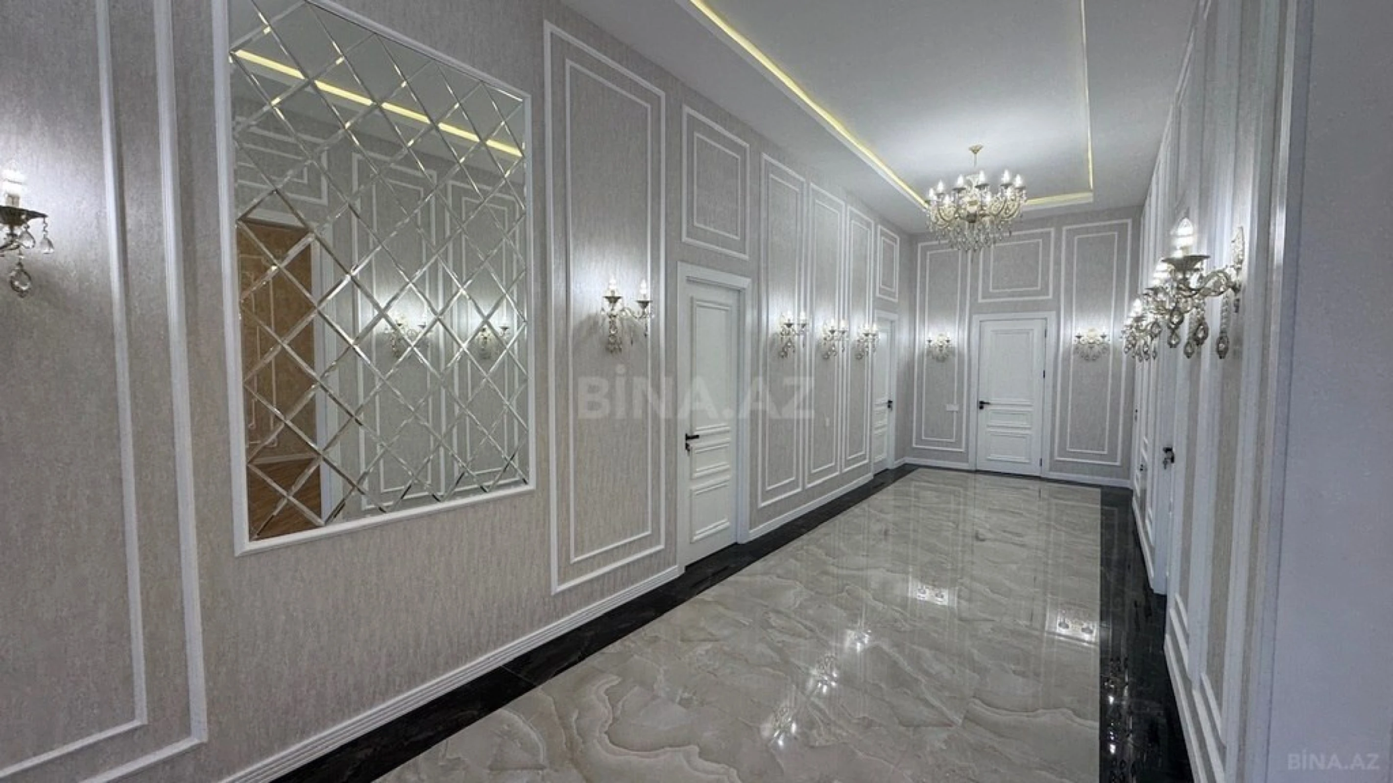 Satılır 5 otaqlı həyət evi 240 m²