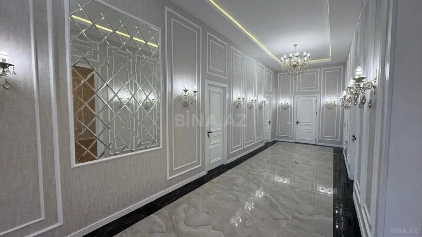 Satılır 5 otaqlı həyət evi 240 m²