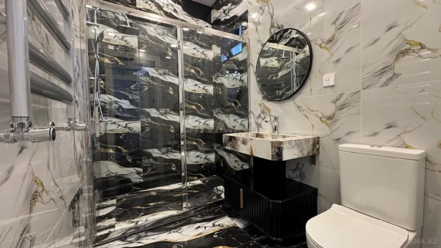 Satılır 5 otaqlı həyət evi 240 m²